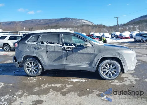 2017 Jeep Cherokee Limited 4X4 z USA, uszkodzony, nr VIN 1C4PJMDB8HW543877